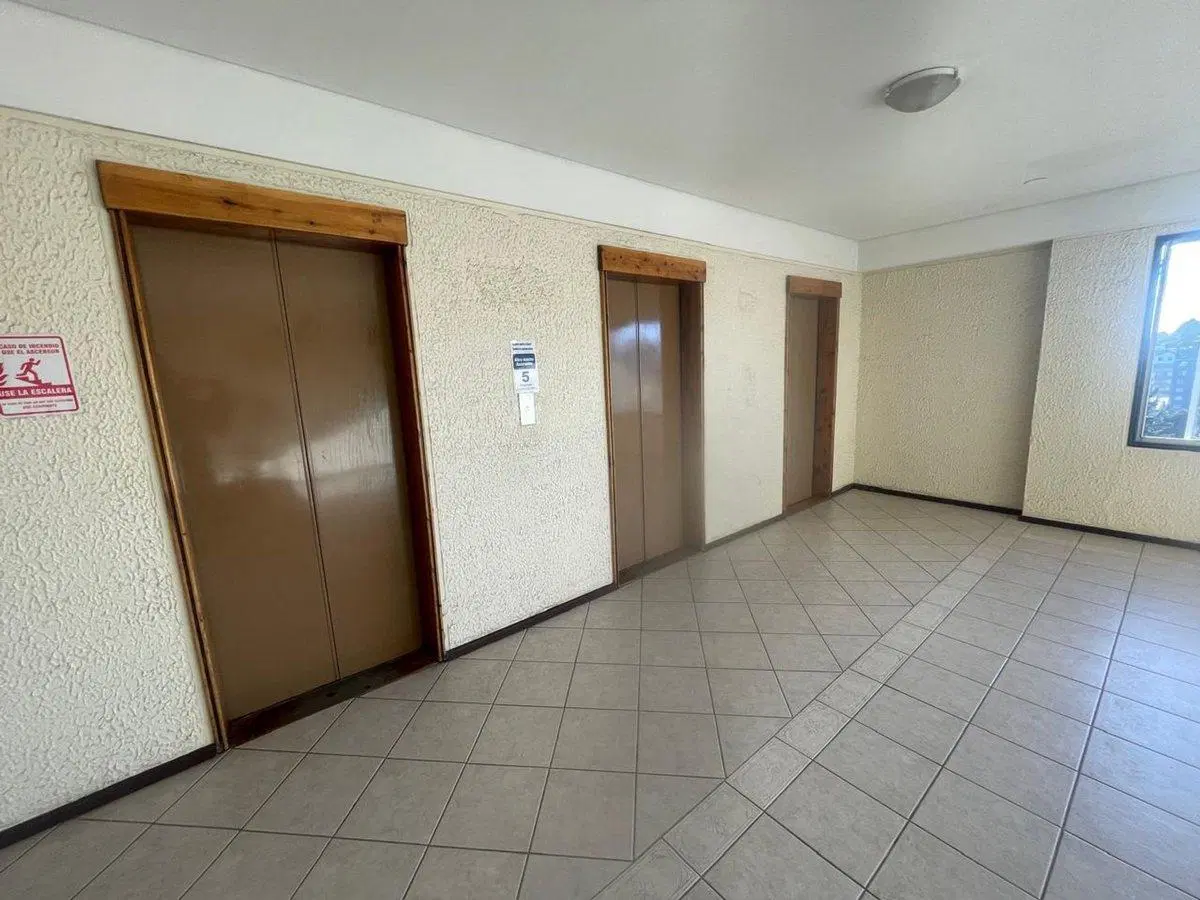 Se vende monoambiente piso 7 , Bariloche center 4