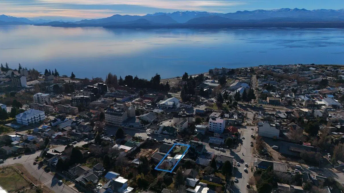 VENTA TRES CASAS AV. MITRE BARILOCHE 2