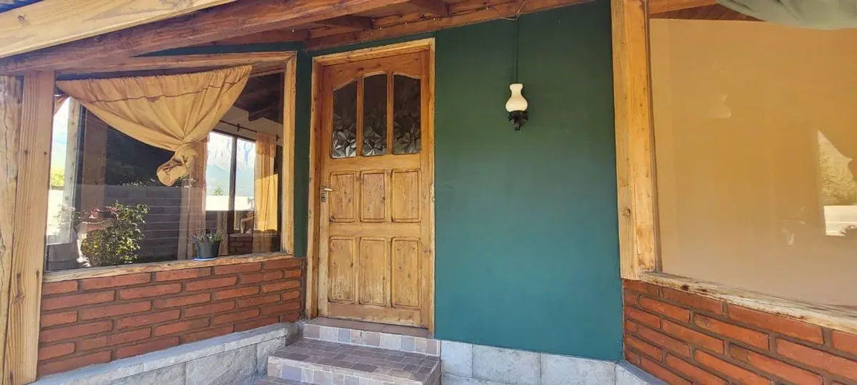 CASA FAMILIAR CON TERRENO AMPLIO 3