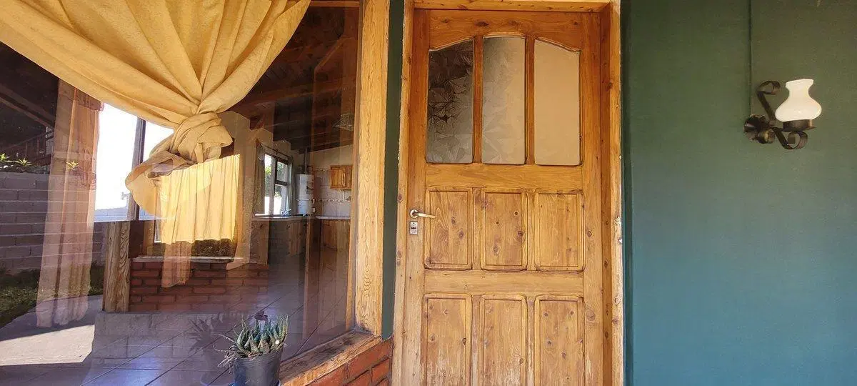 CASA FAMILIAR CON TERRENO AMPLIO 2