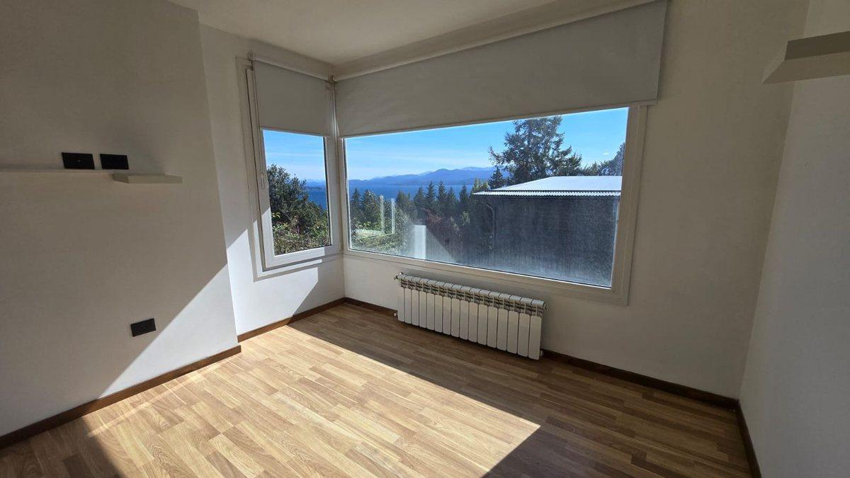 Venta Depto y cochera con vista en Bariloche
