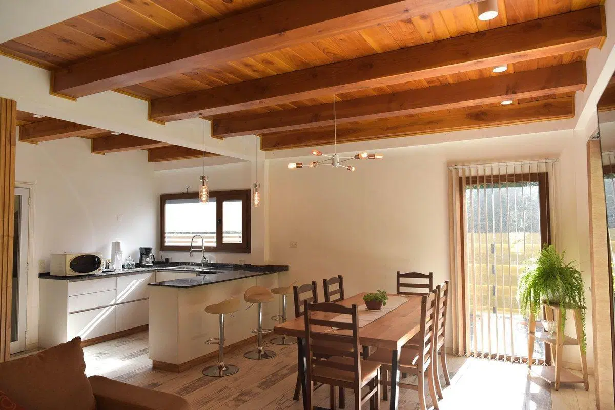 HERMOSA CASA EN BARRIO DOS VALLES 5