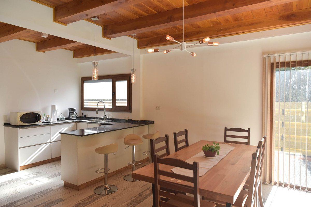 HERMOSA CASA EN BARRIO DOS VALLES
