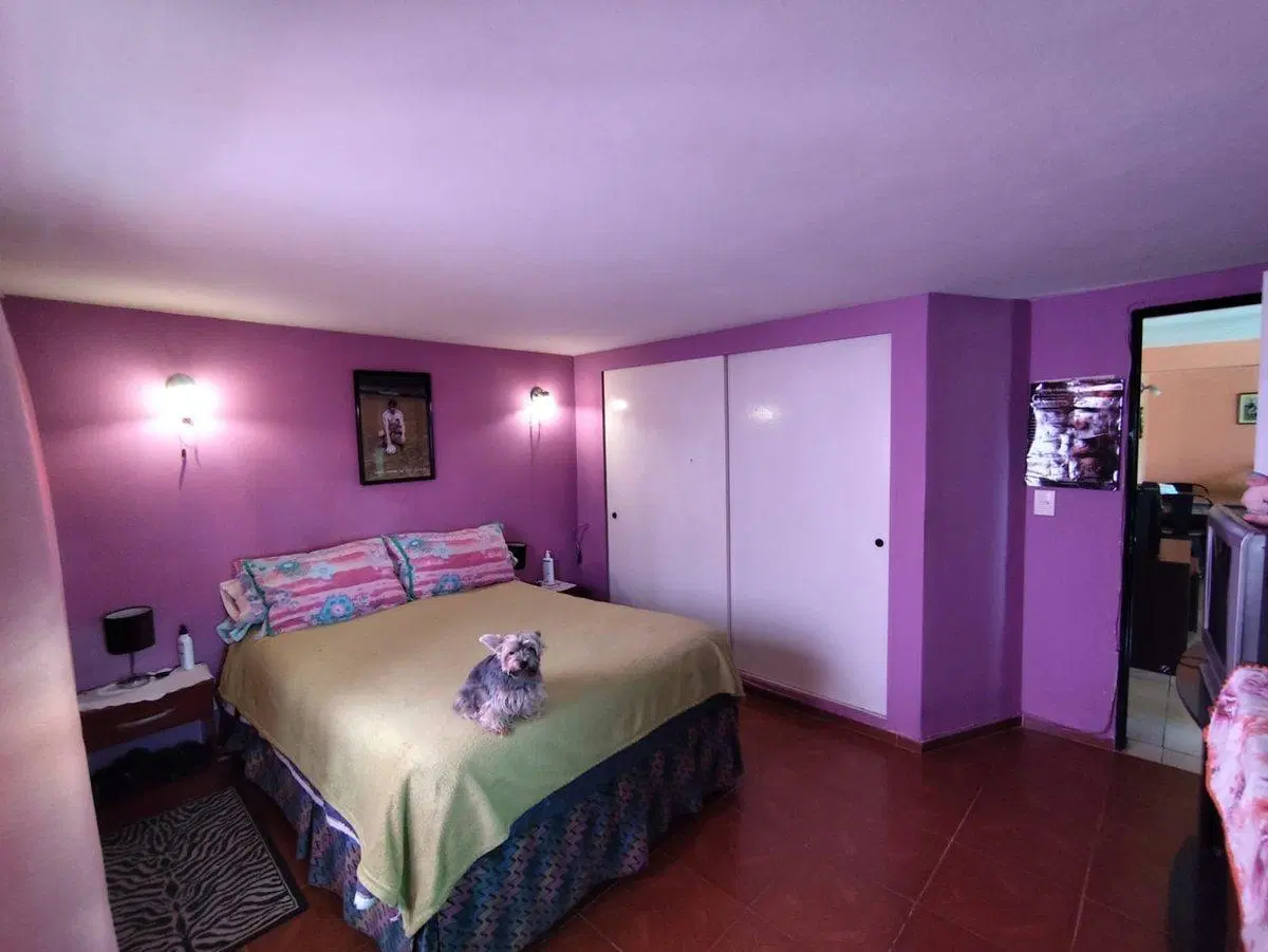 Casa con Lote amplio en zona industrial 5