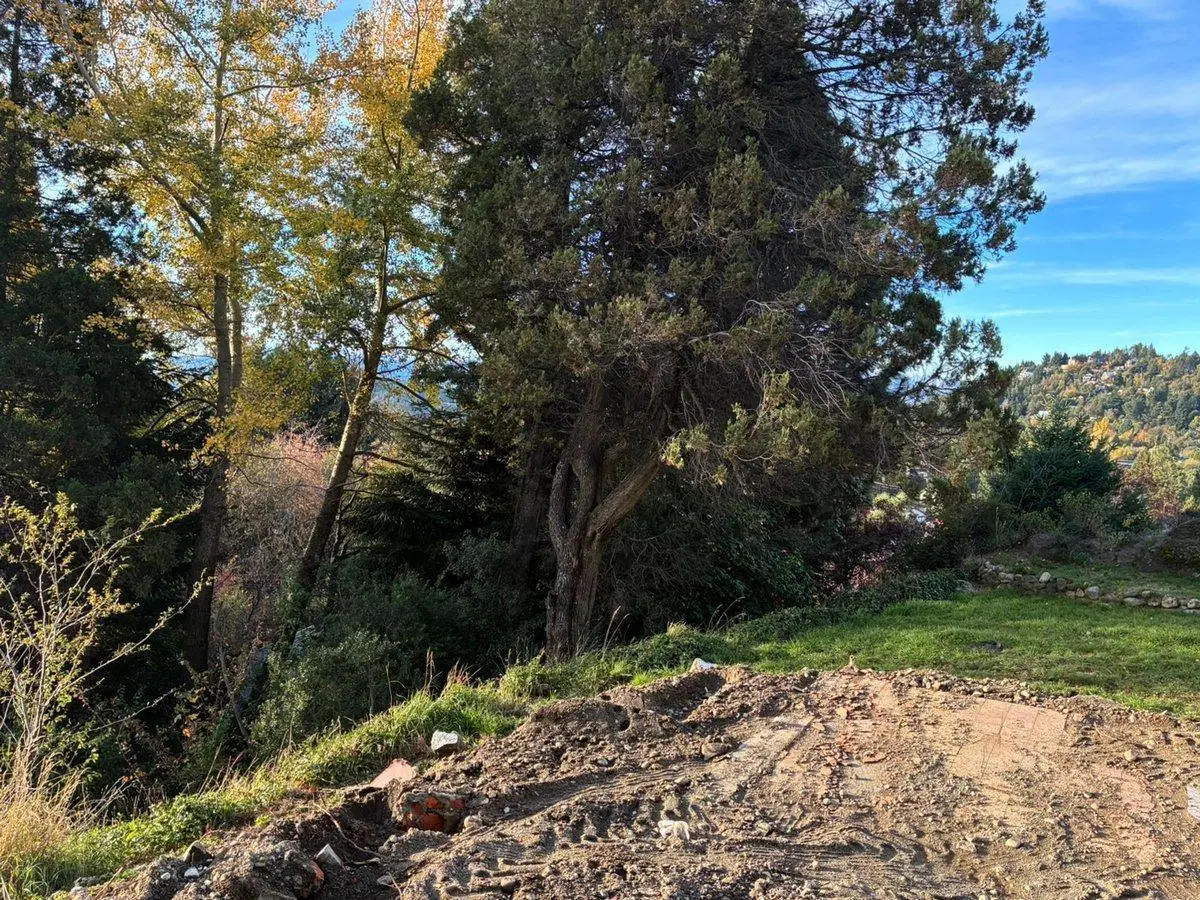 Venta de lote en PH con vista al lago 2