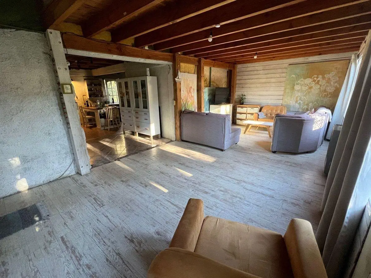 CASA EN AMPLIO LOTE A METROS DEL LAGO MORENO 2