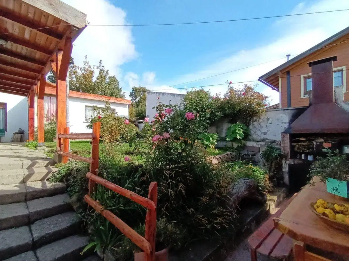 VENTA TRES CASAS AV. MITRE BARILOCHE 8