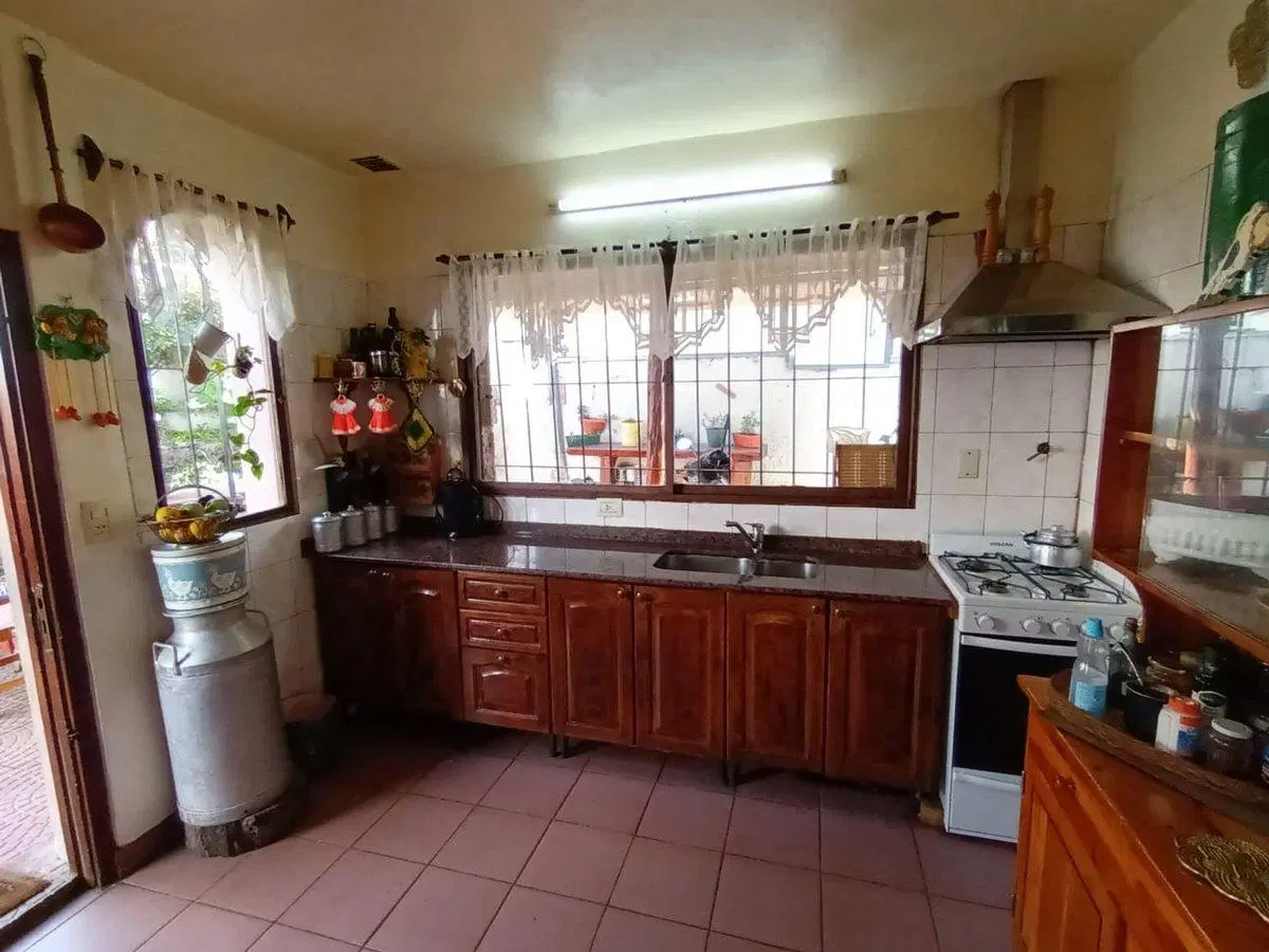 VENTA TRES CASAS AV. MITRE BARILOCHE 3