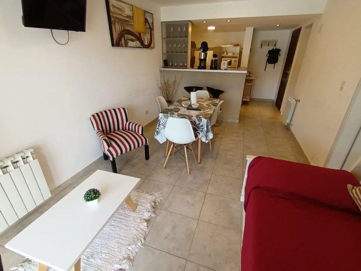 DEPARTAMENTO 2 AMB CON COCHERA Y BALCON BARILOCHE 4