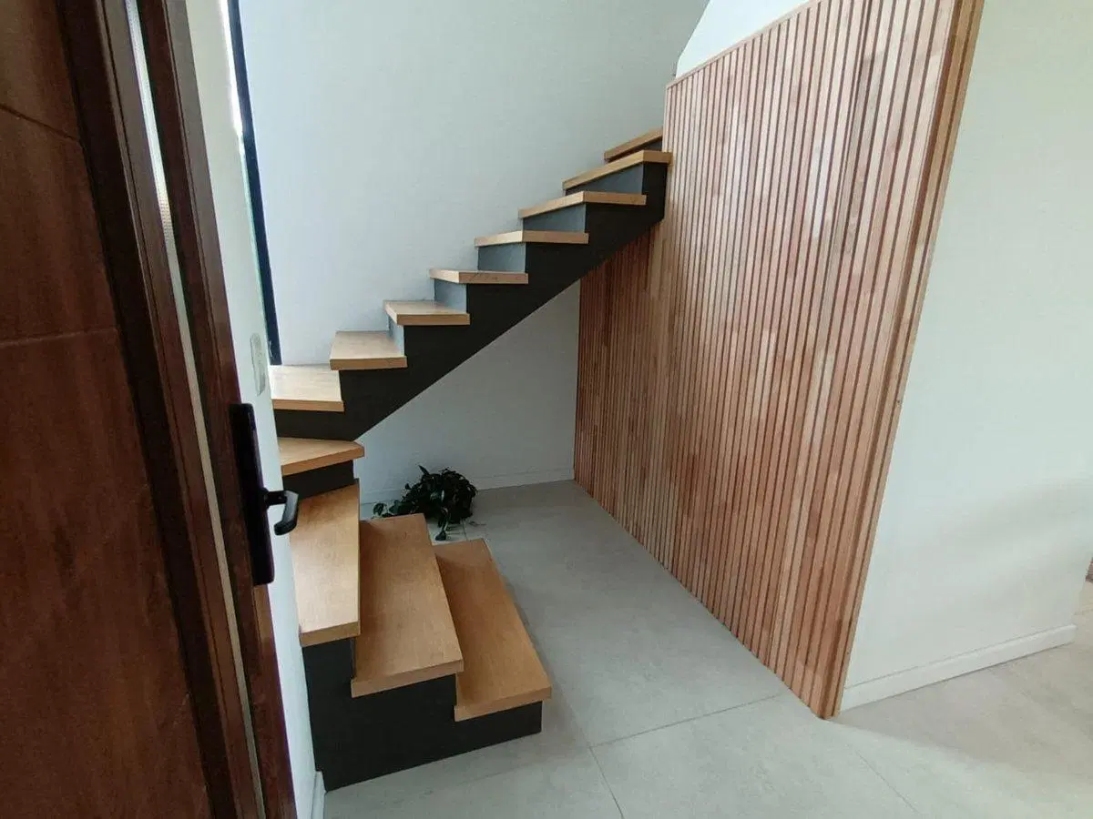 CASA 4 AMBIENTES MODERNA SOLARES APTA CREDITO 3