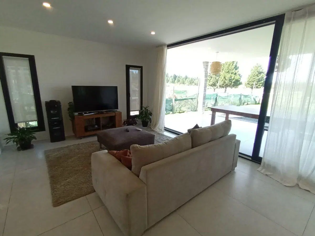 CASA 4 AMBIENTES MODERNA SOLARES APTA CREDITO 4