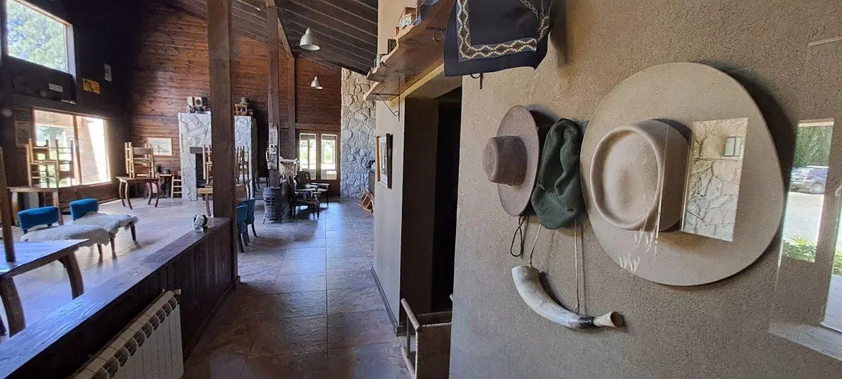 AMPLIO LOTE PLANO EN VENTA DOS VALLES BARILOCHE 5