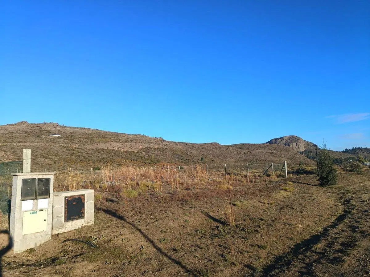 LOTE CON  VISTAS, CERCADO Y PROYECTO APROBADO 3