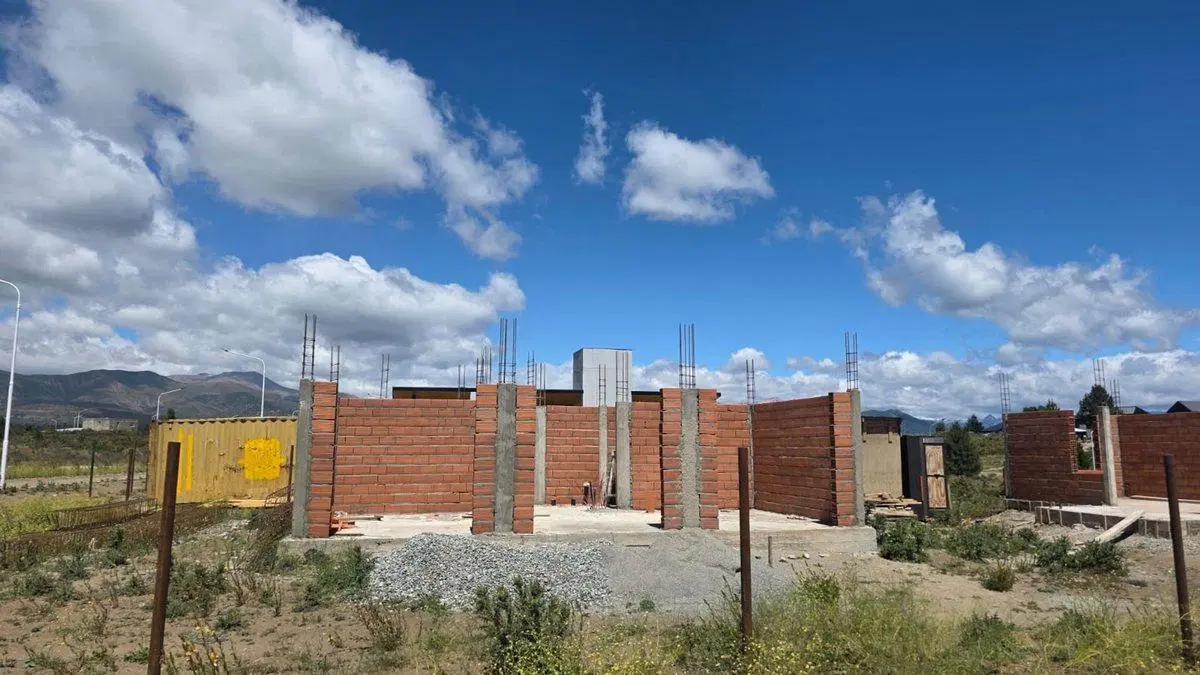 Oportunidad casa en construcción en Bariloche 3