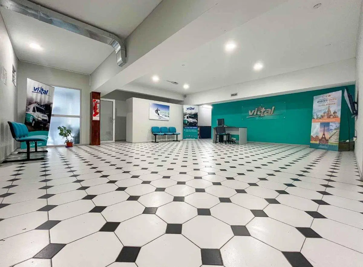 Local en venta Bariloche centro con vista al lago 2