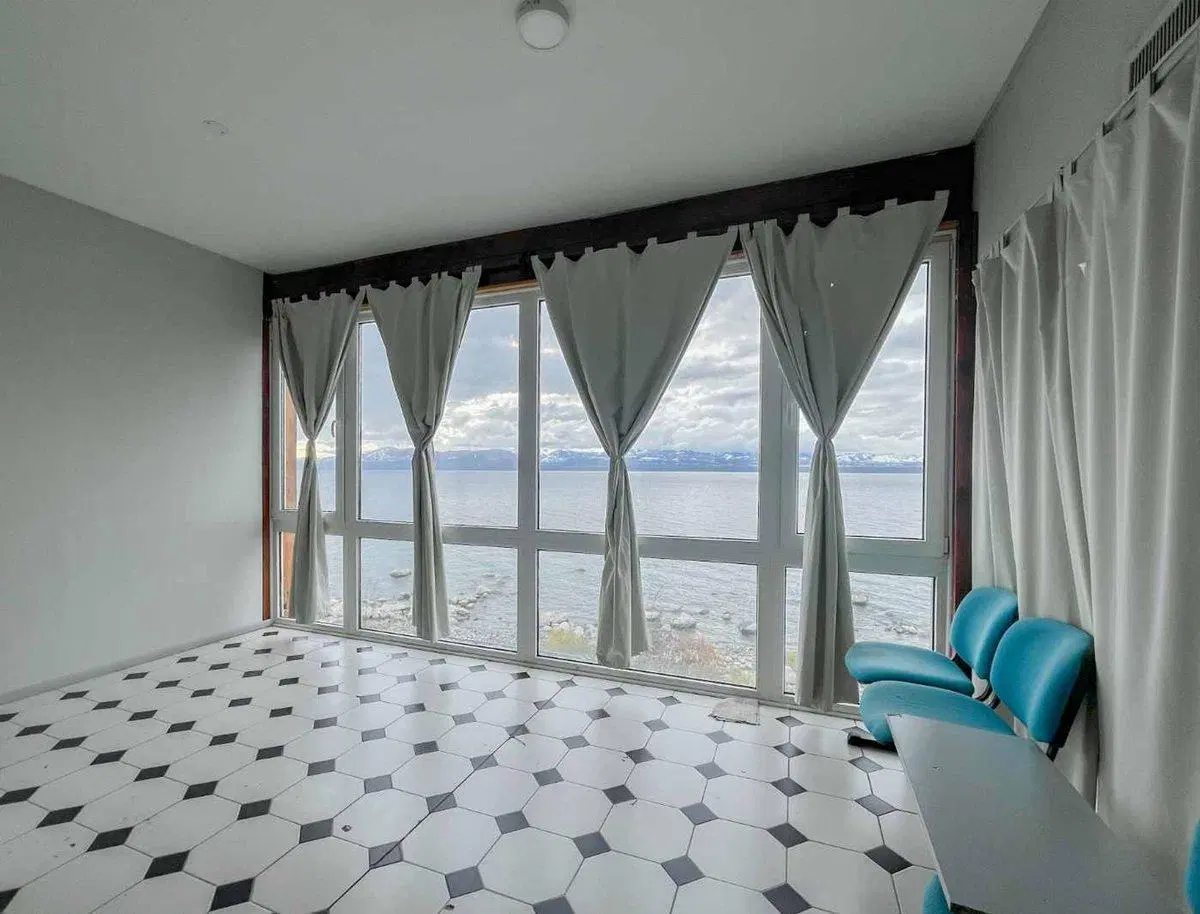 Local en venta Bariloche centro con vista al lago 3