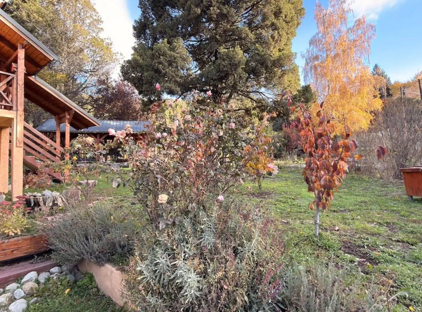 3 departamentos con parque y cochera Km 7 5