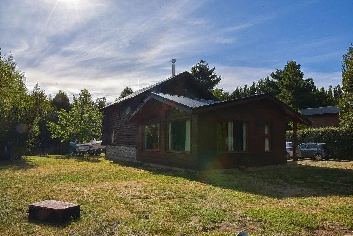 VENTA CASA BARILOCHE VISTAS CERROS TERRENO PLANO 4
