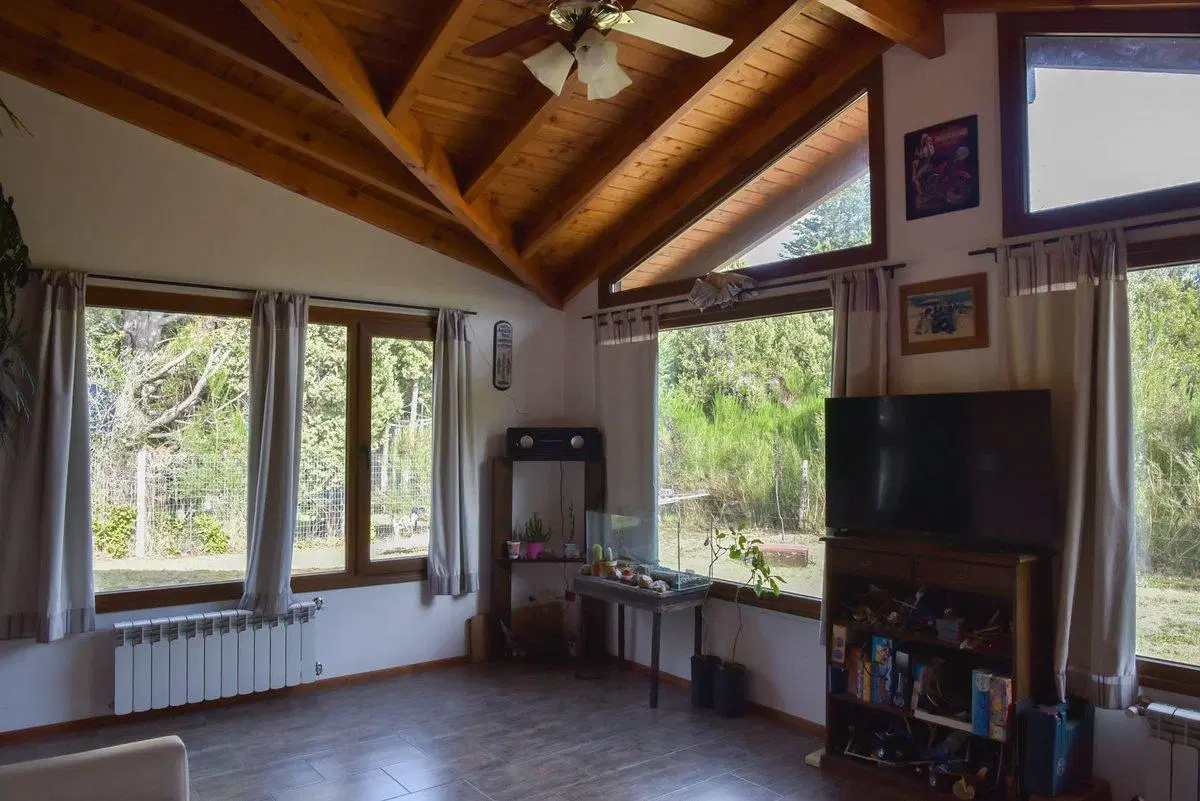 VENTA CASA BARILOCHE VISTAS CERROS TERRENO PLANO 2