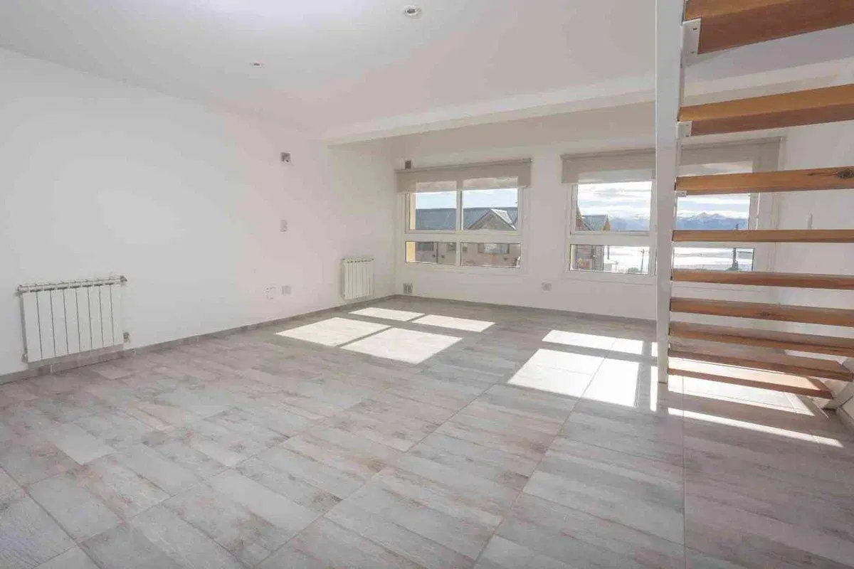 VENTA DE DEPARTAMENTO 2 AMB  CON VISTA AL LAGO 3