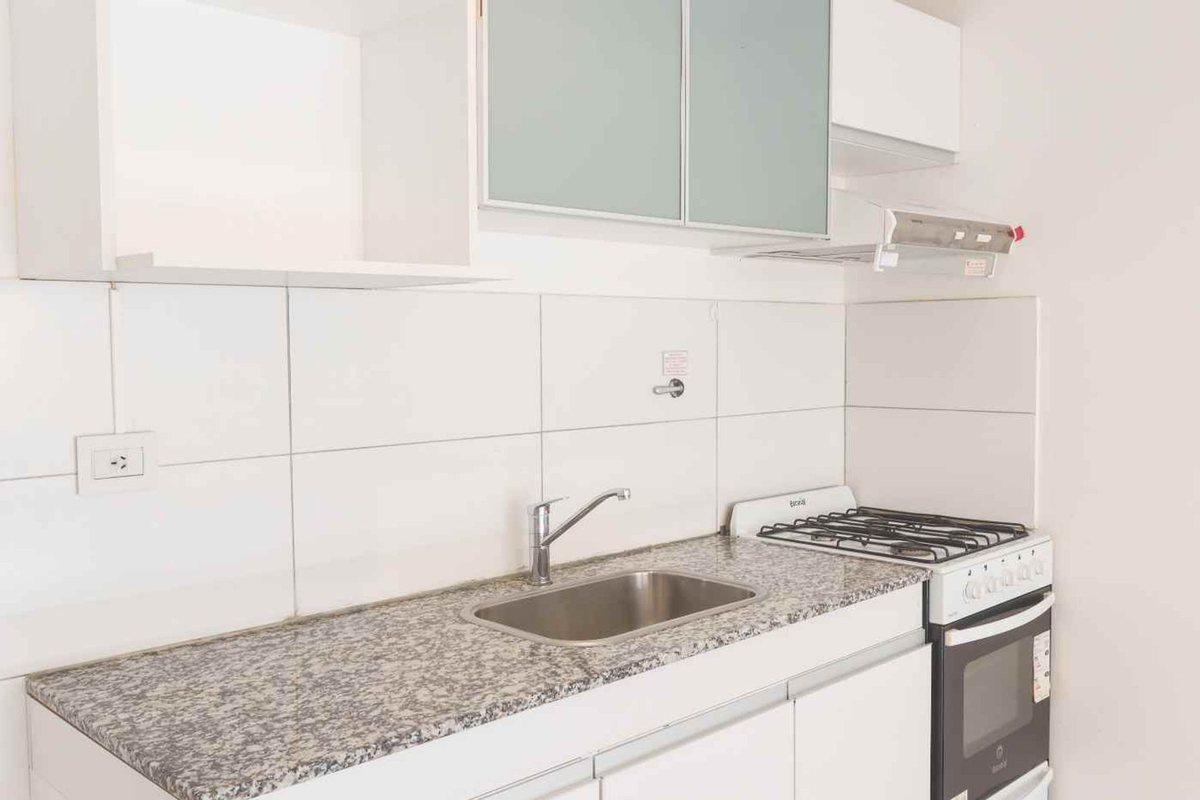 Foto de VENTA DE DEPARTAMENTO 2 AMB CON VISTA AL LAGO, imagen 4