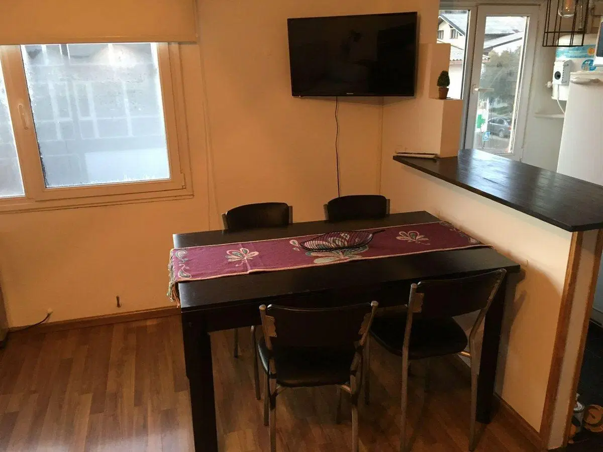 Venta  monoambiente en centro de Bariloche 4
