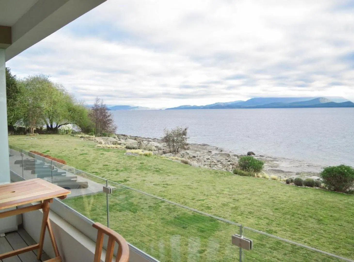 Se vende Departamento Premium con Acceso al Lago 5