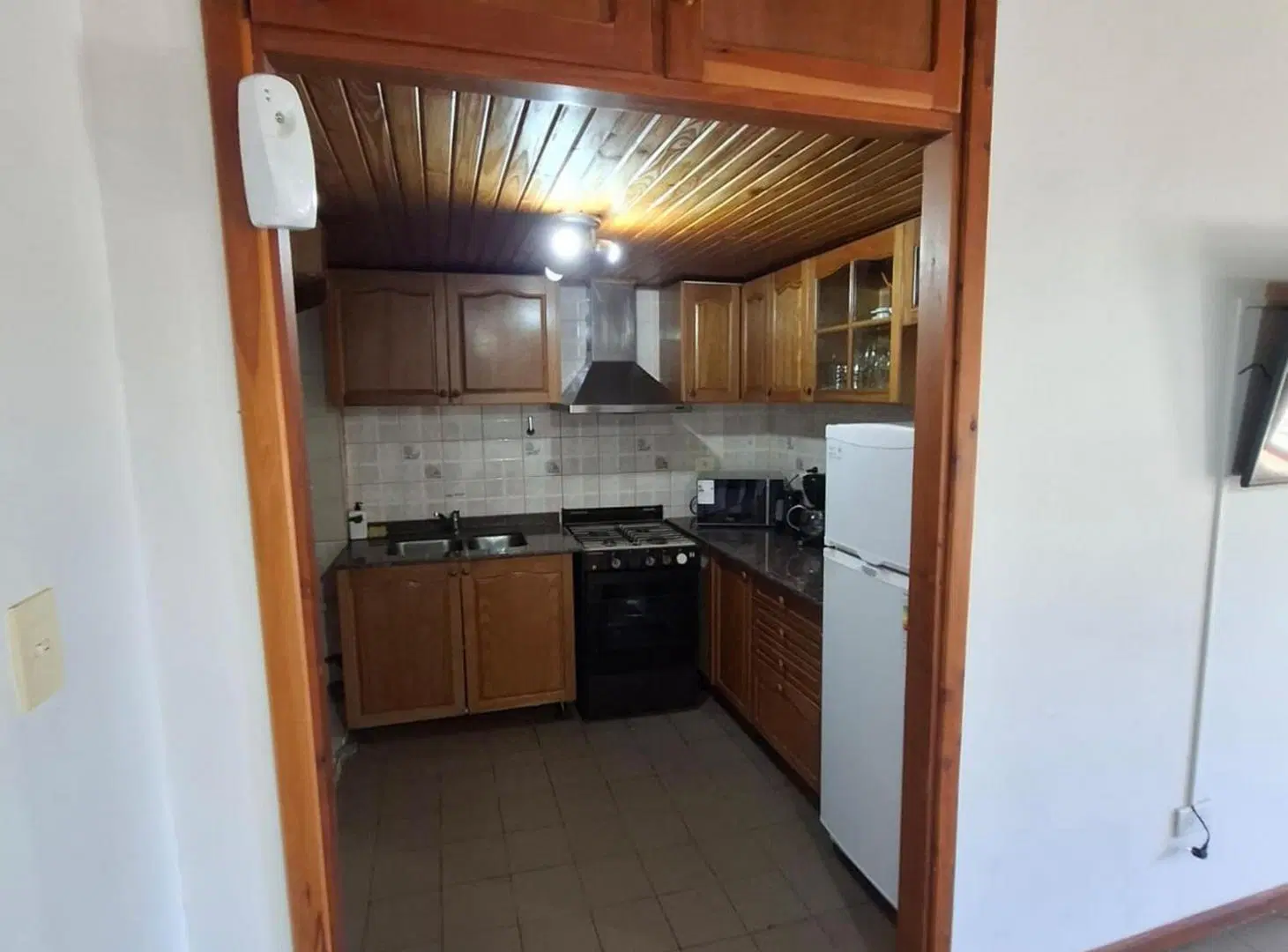 DEPARTAMENTO CENTRICO EXCELENTE UBICACIÓN 8