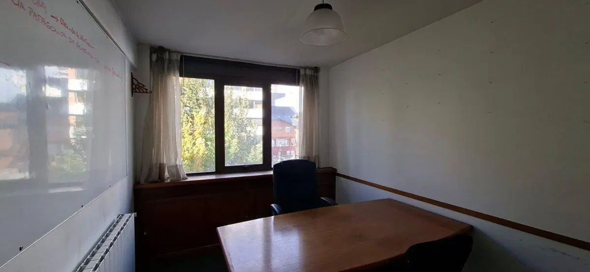 OPORTUNIDAD VENTA OFICINA CENTRICA BARILOCHE 3