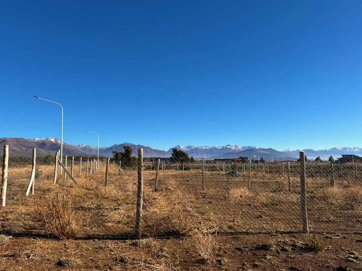 VENTA LOTE BARRIO COIRONES BARILOCHE ALAMBRADO 2