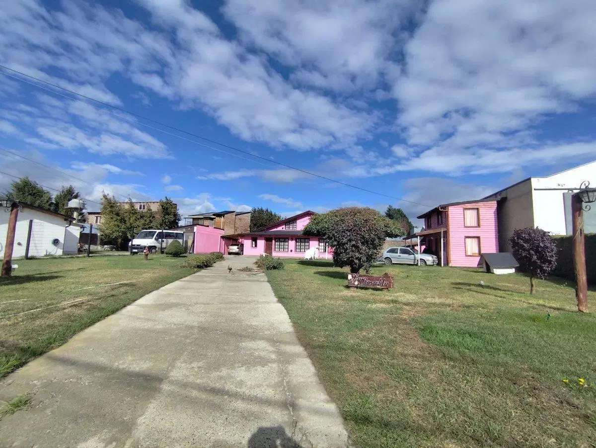 Casa con Lote amplio en zona industrial 4