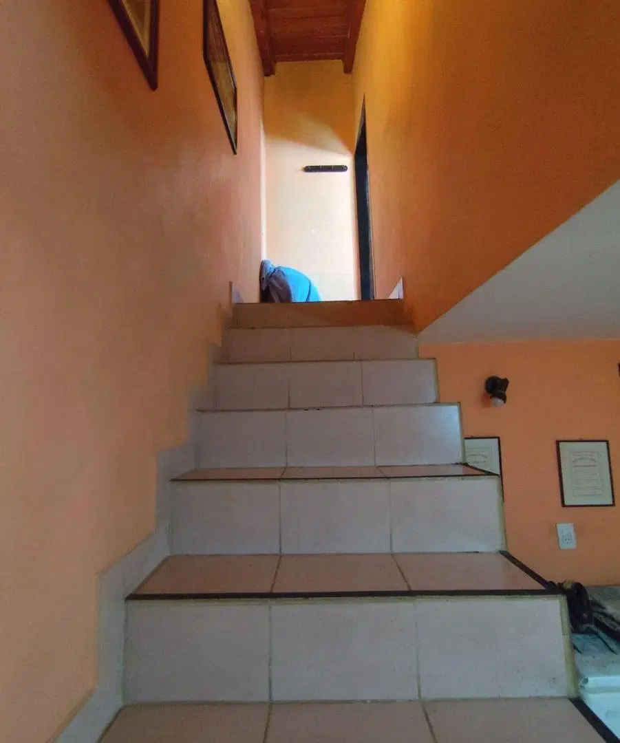 Casa con Lote amplio en zona industrial 8