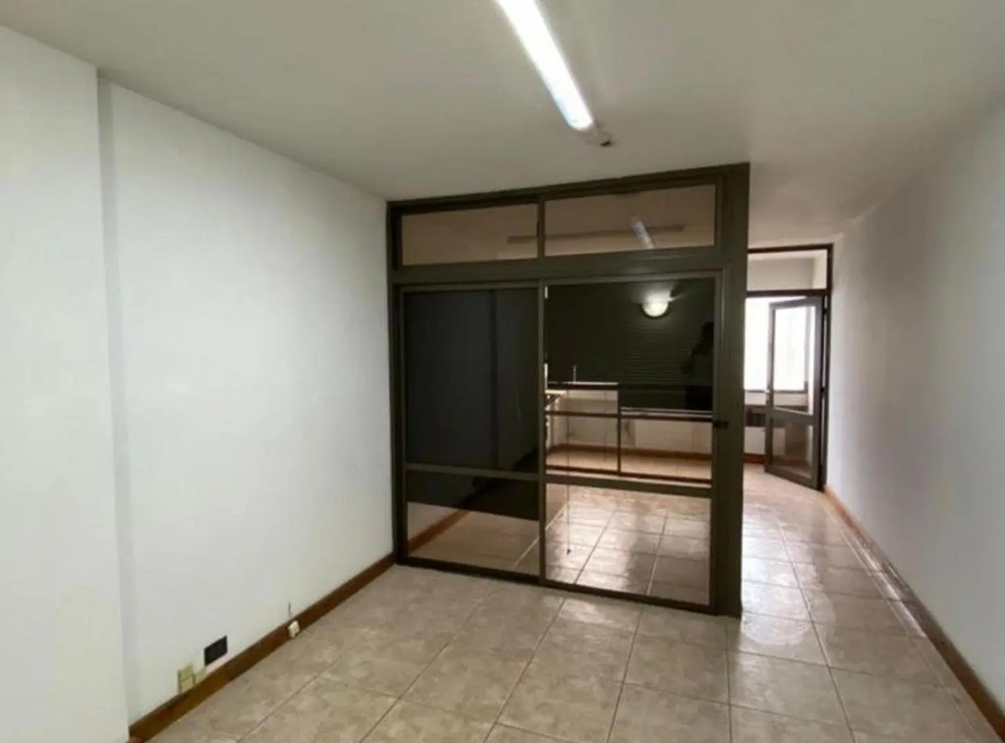 ALQUILER DE OFICINA CENTRO 4