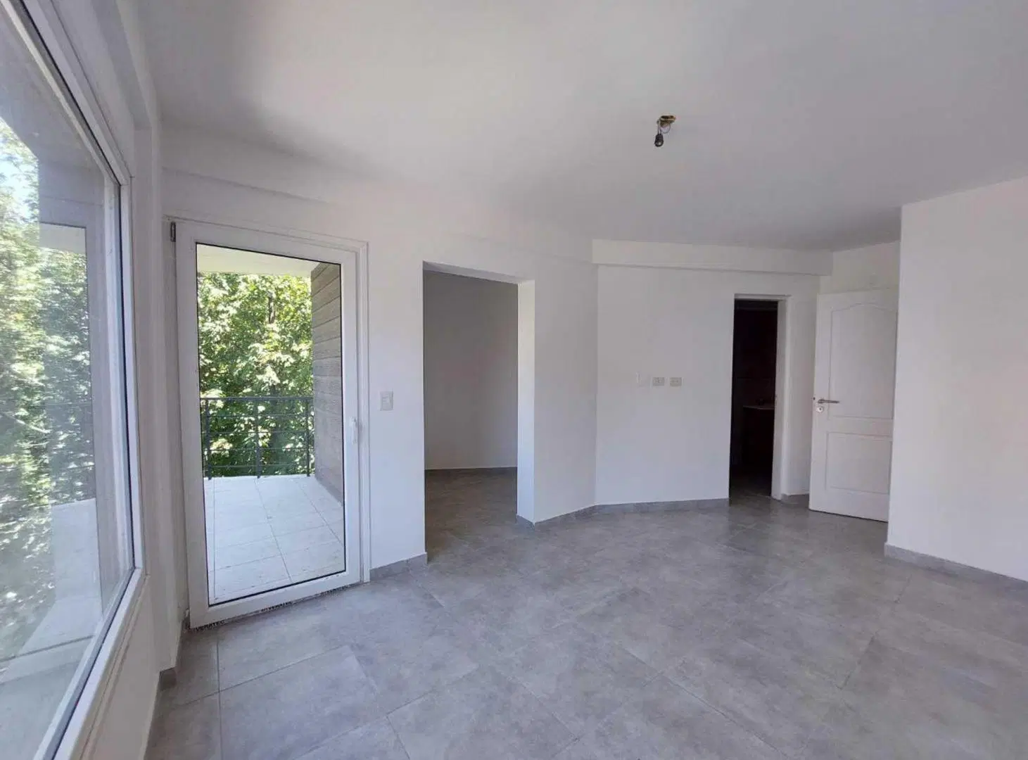 Alquiler dpto habitación en suite con cochera 5