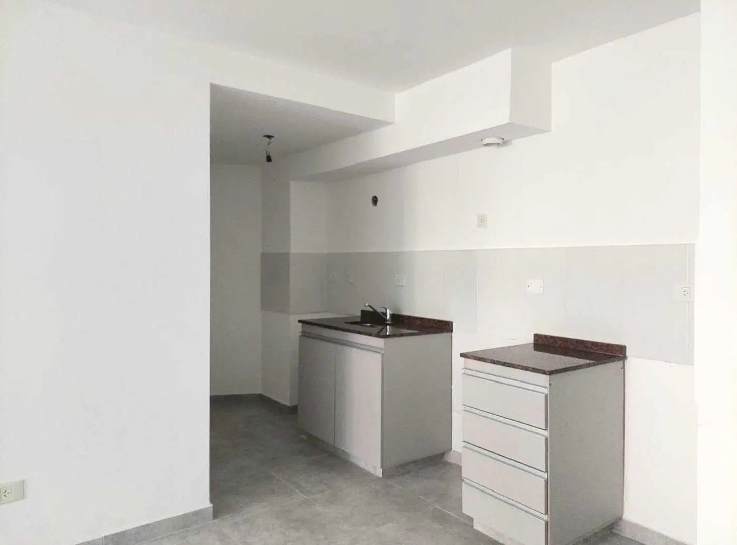 Alquiler dpto habitación en suite con cochera 2