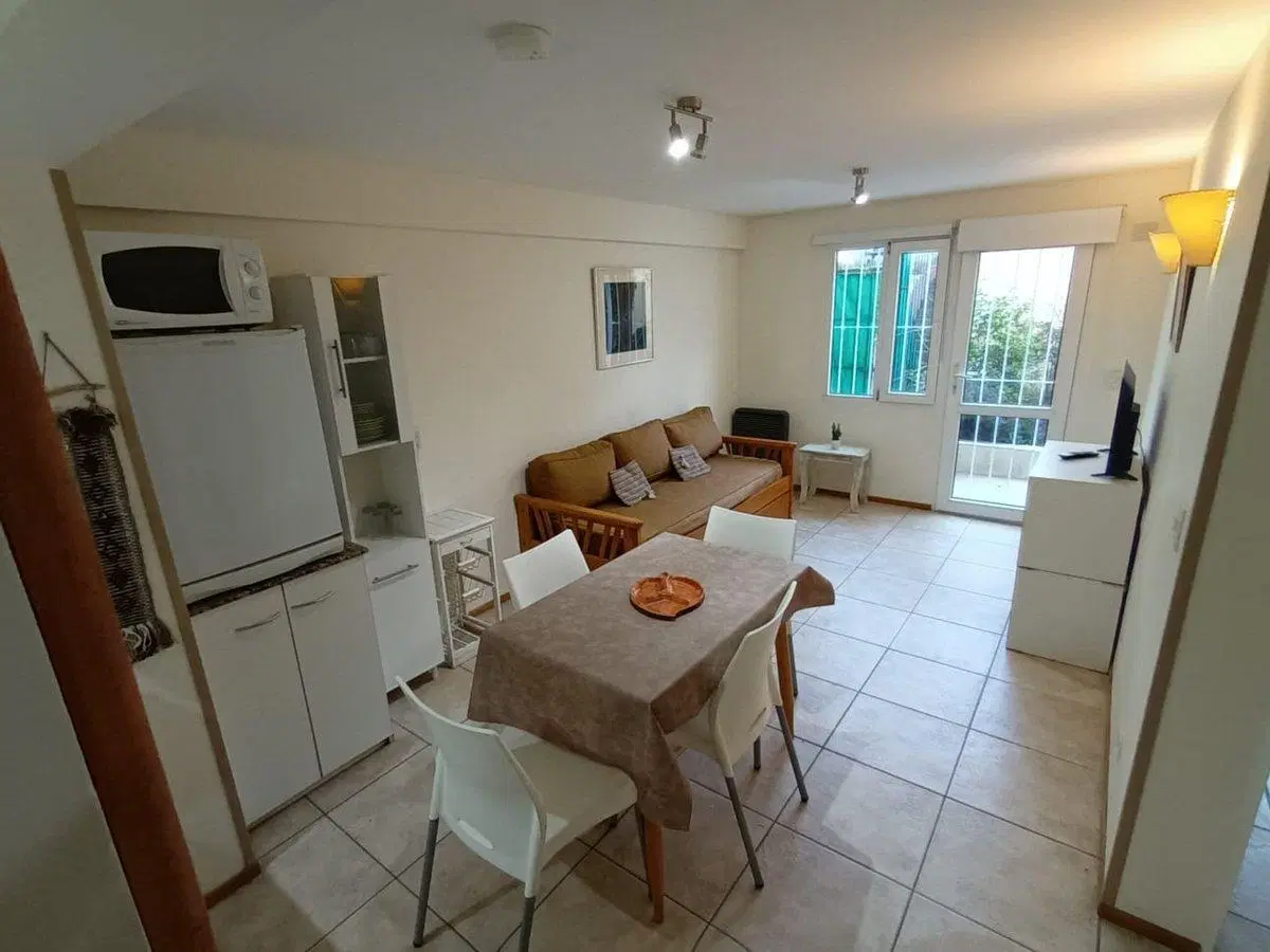 VENTA DEPTO 2 AMB APTO TURISMO C/ PATIO Y COCHERA 3