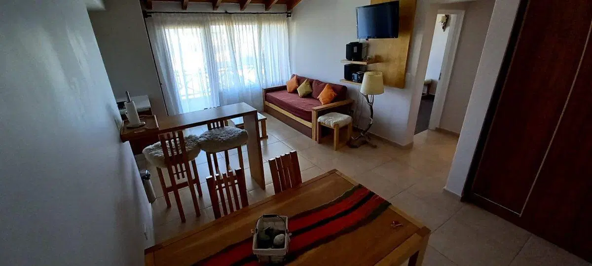 EXCELENTE EN VILLA HUAPI CON COSTA DE LAGO 2