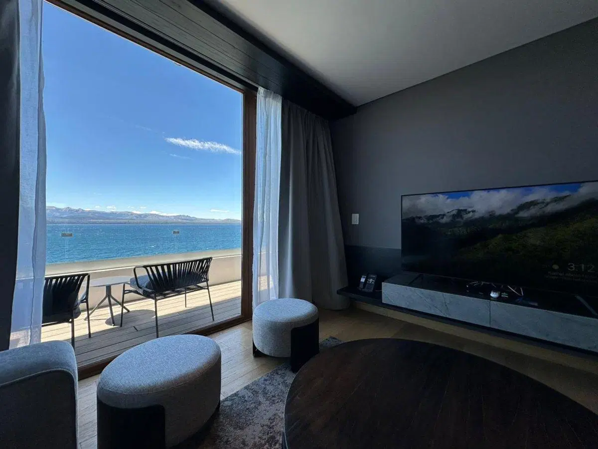 Capitalinas Depto Premium Costa del Lago Bariloche 5