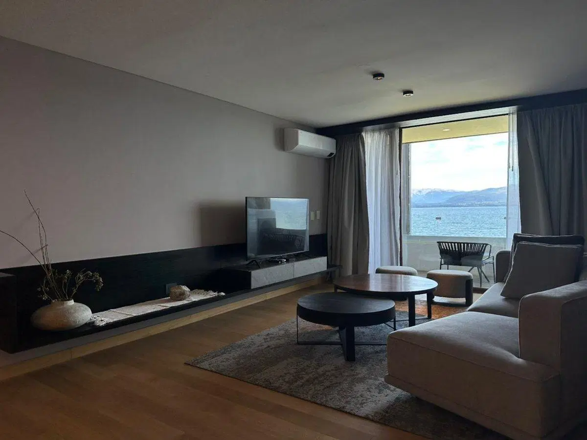 Capitalinas Depto Premium Costa del Lago Bariloche 4