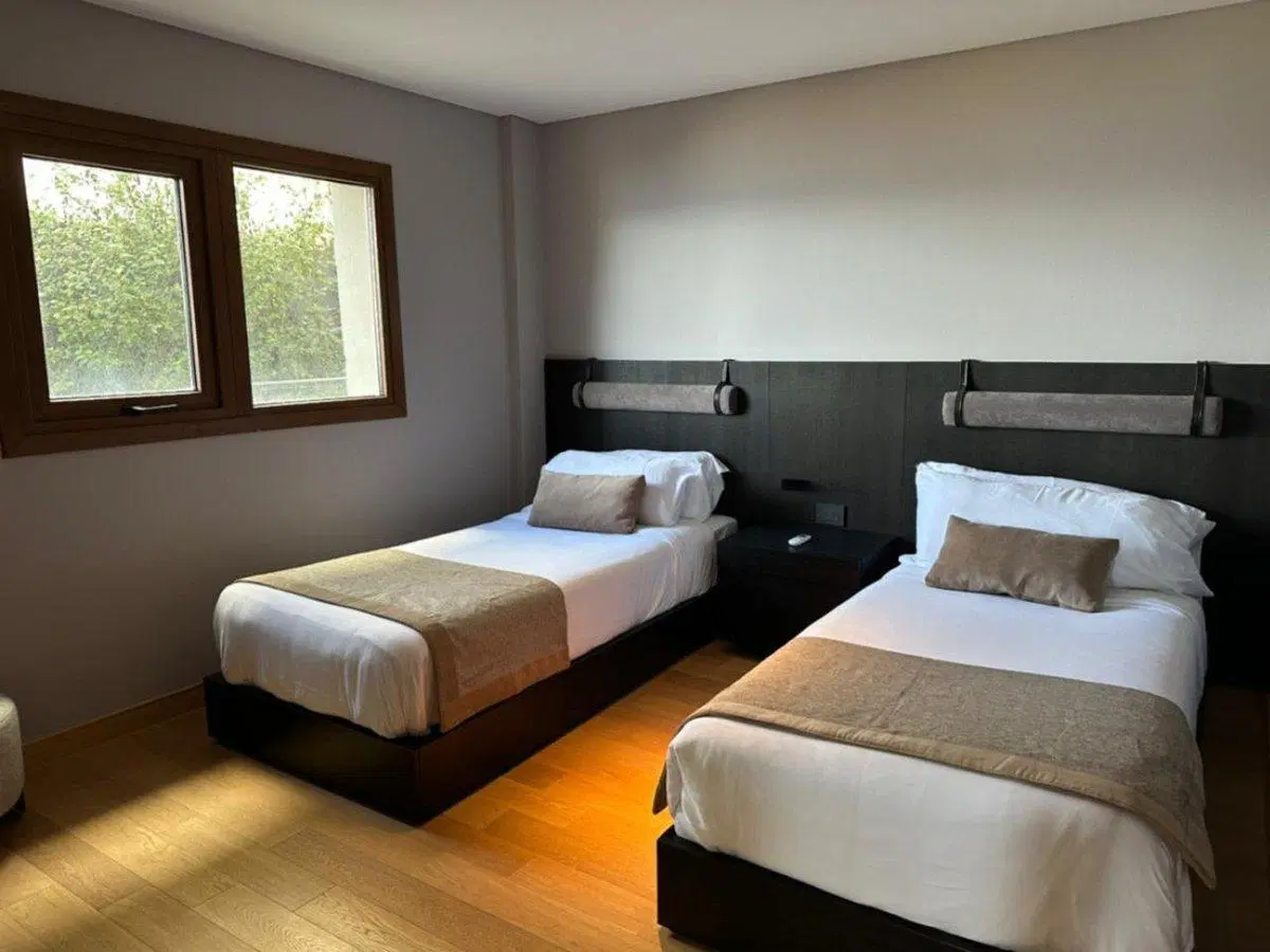 Capitalinas Depto Premium Costa del Lago Bariloche 3