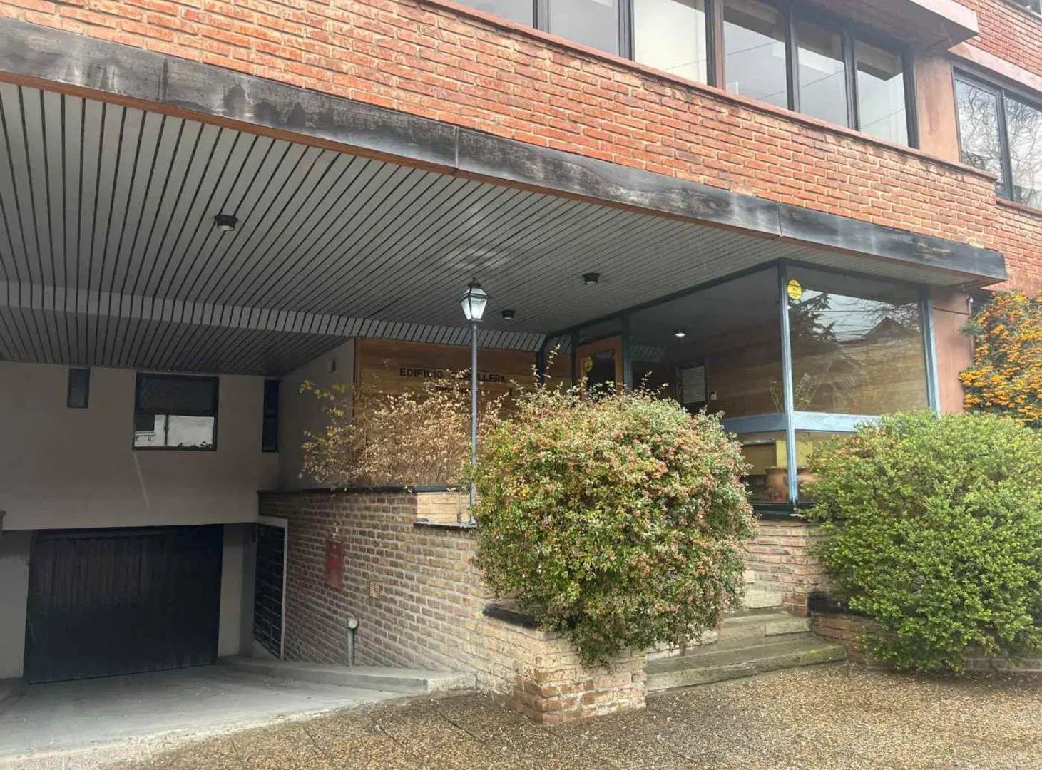 2 OFICINAS EN ALQUILER CON COCHERA CALLE PASO 8