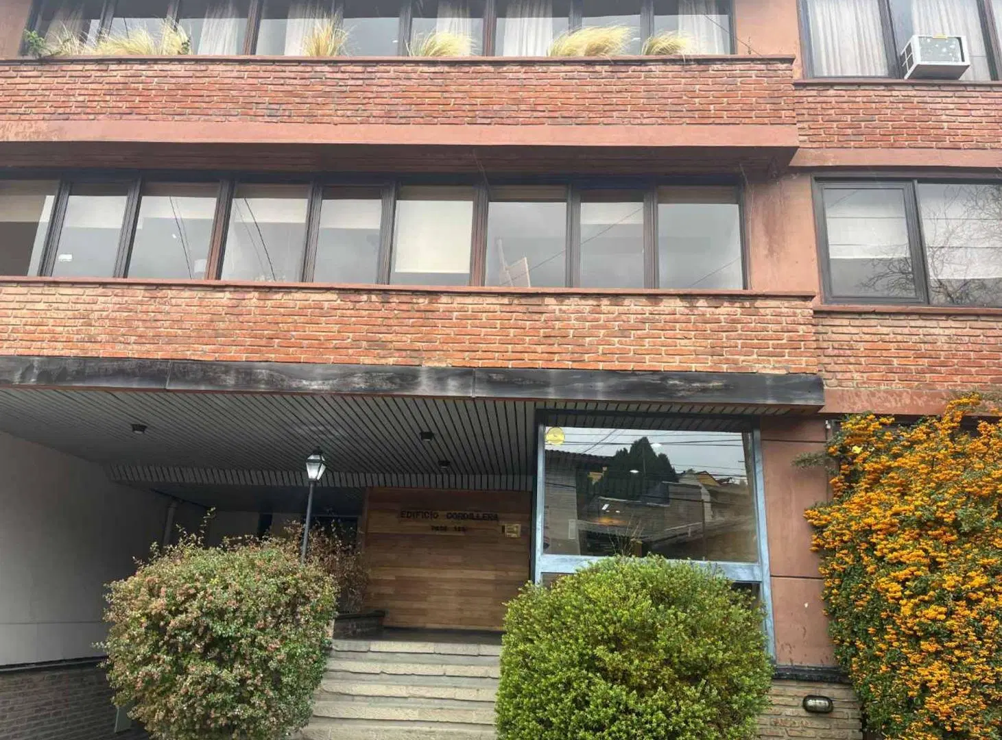 2 OFICINAS EN ALQUILER CON COCHERA CALLE PASO 2