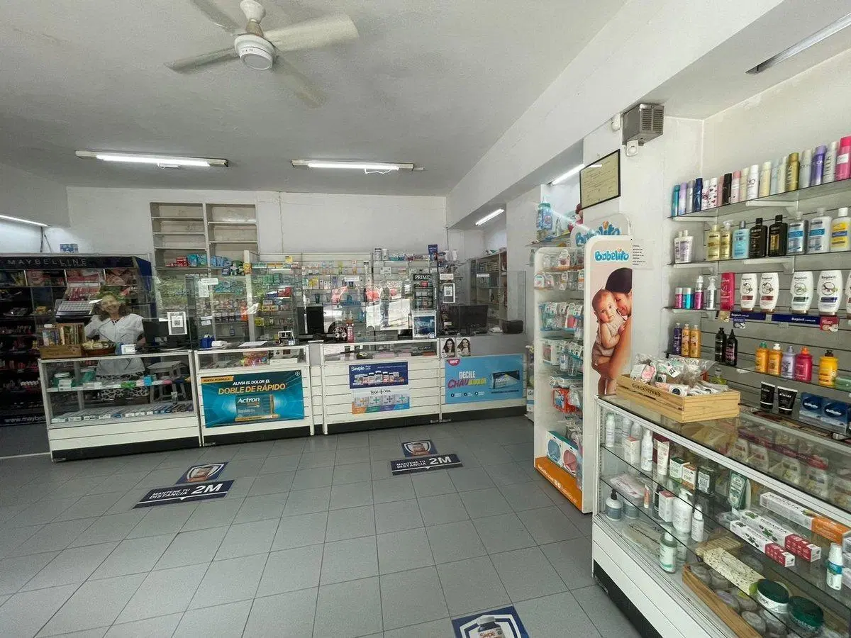 Se vende local comercial céntrico 4