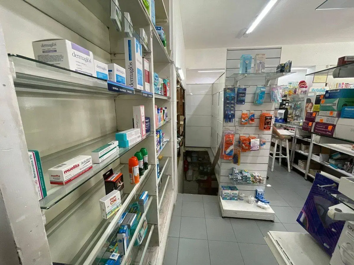 Se vende local comercial céntrico 5