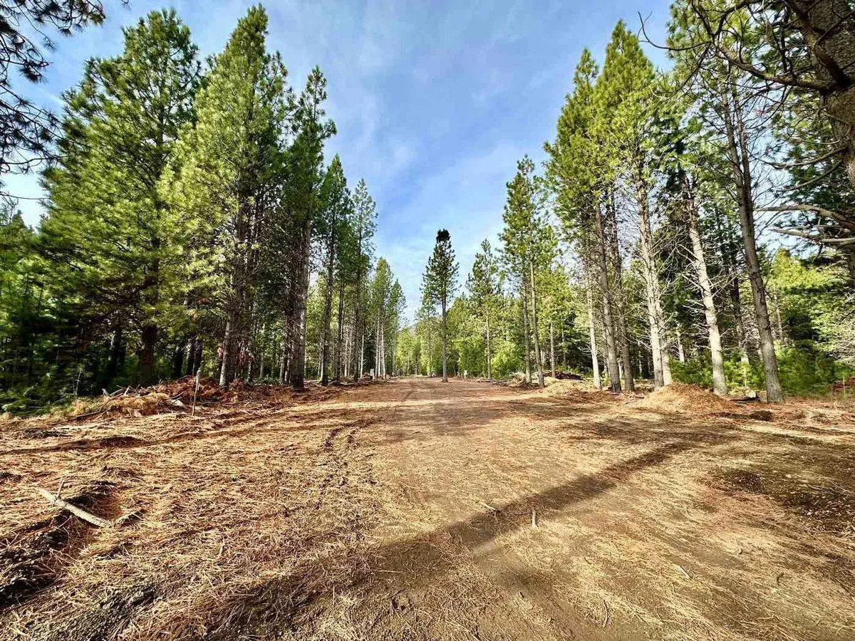 HERMOSO LOTE PLANO EN CLUB DE CAMPO DOS VALLES 3