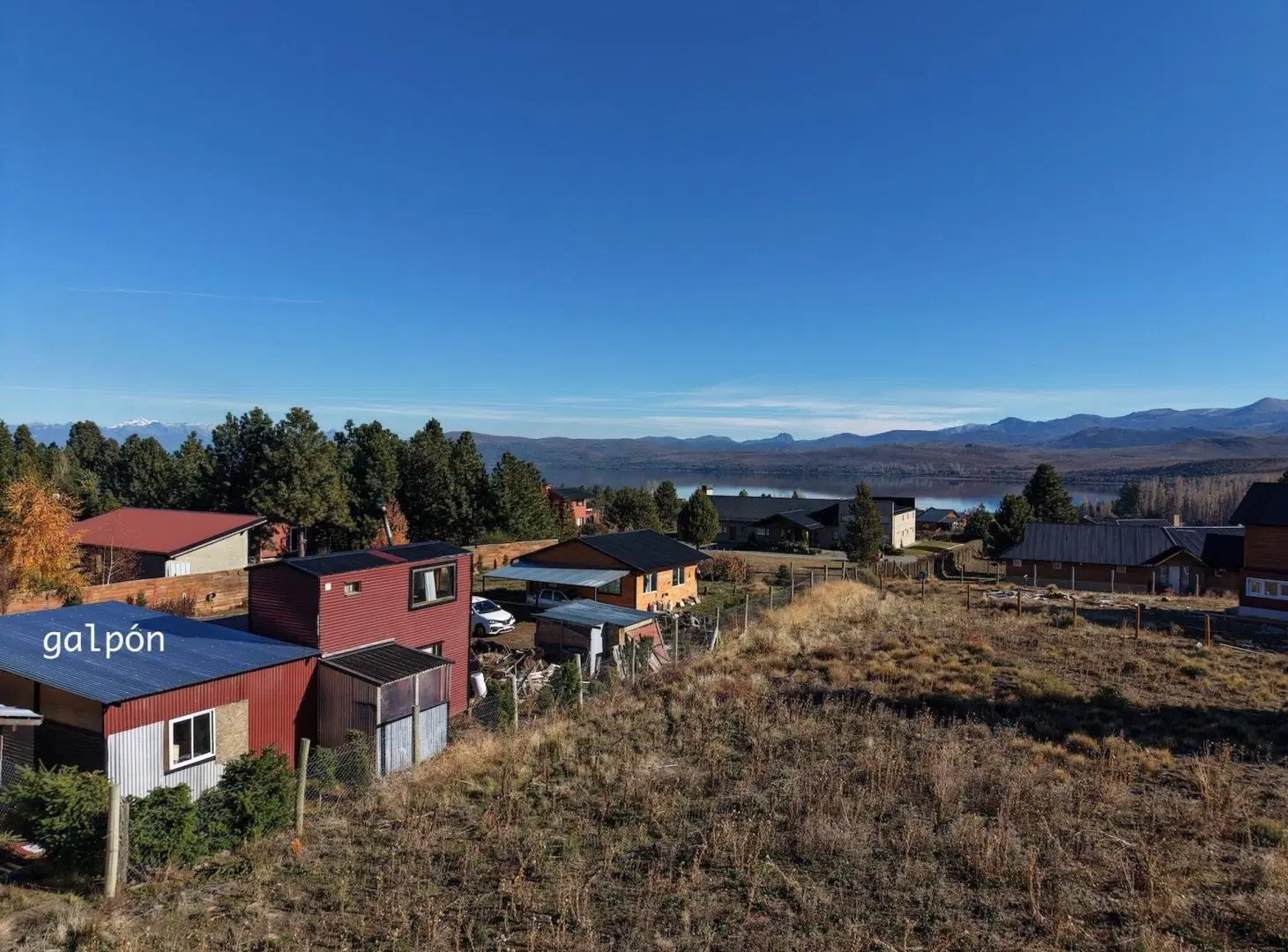 venta de 2 casas y amplio lote + galpon Dina Huapi 2