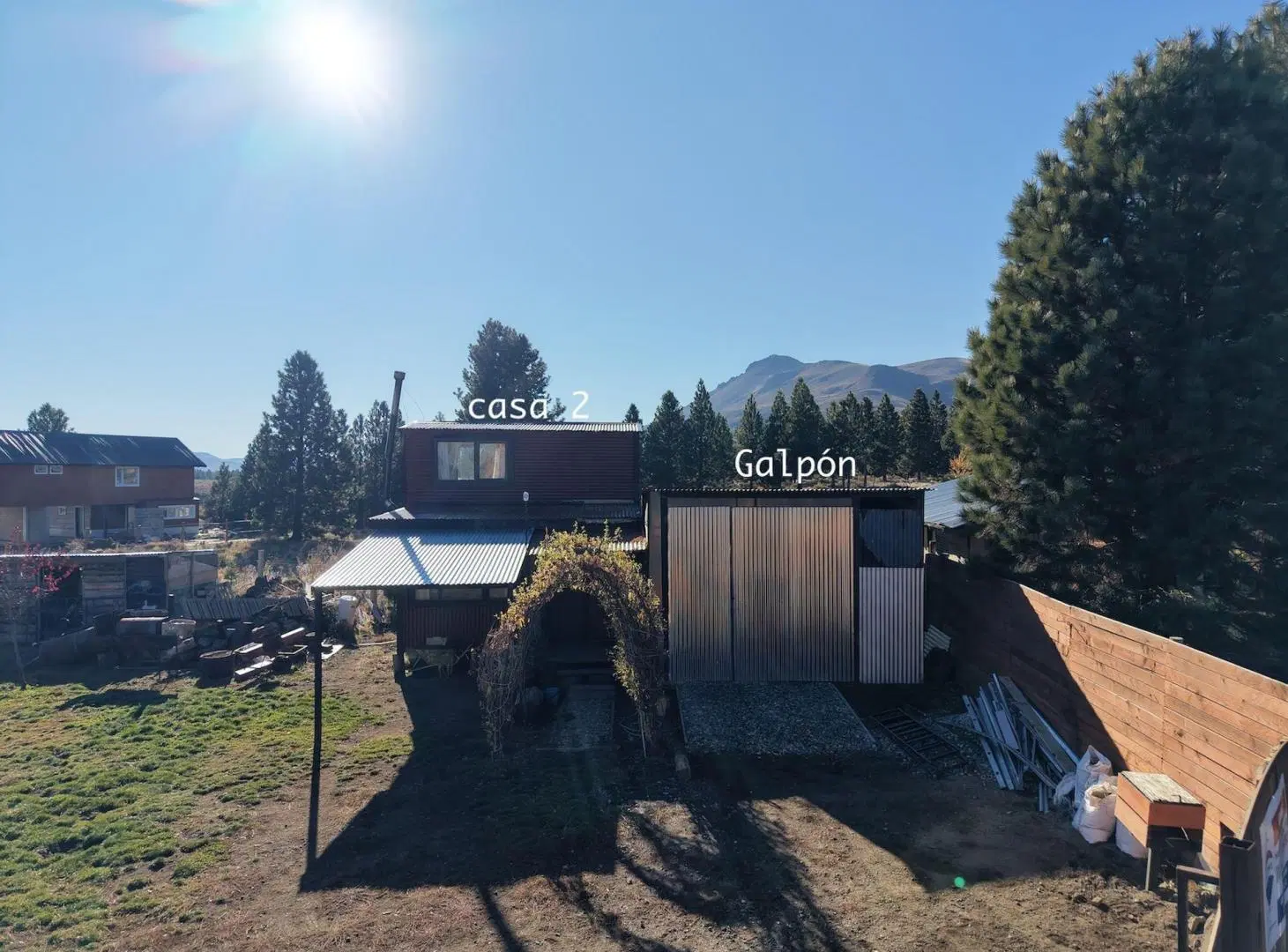 venta de 2 casas y amplio lote + galpon Dina Huapi 3