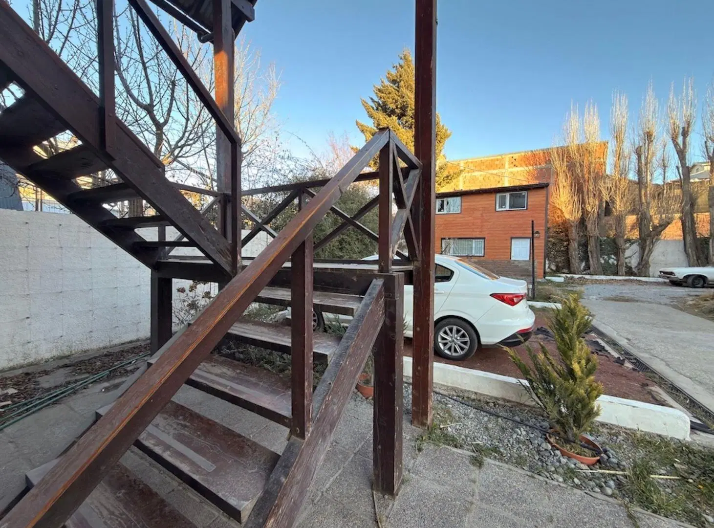 Edificio en venta 3 dptos + 1 dto a terminar 4