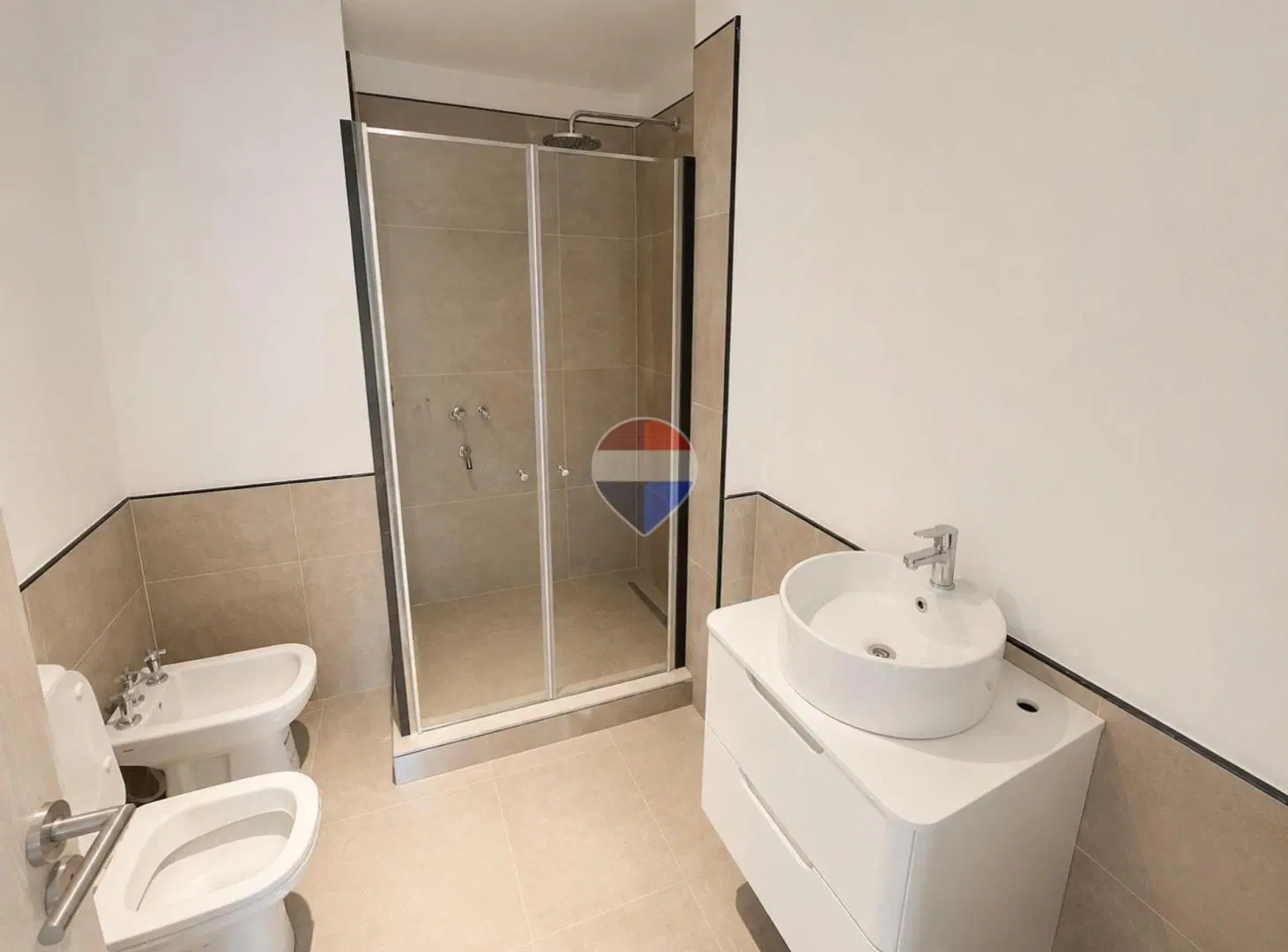Venta depto de 82m² con patio de 27m² 3
