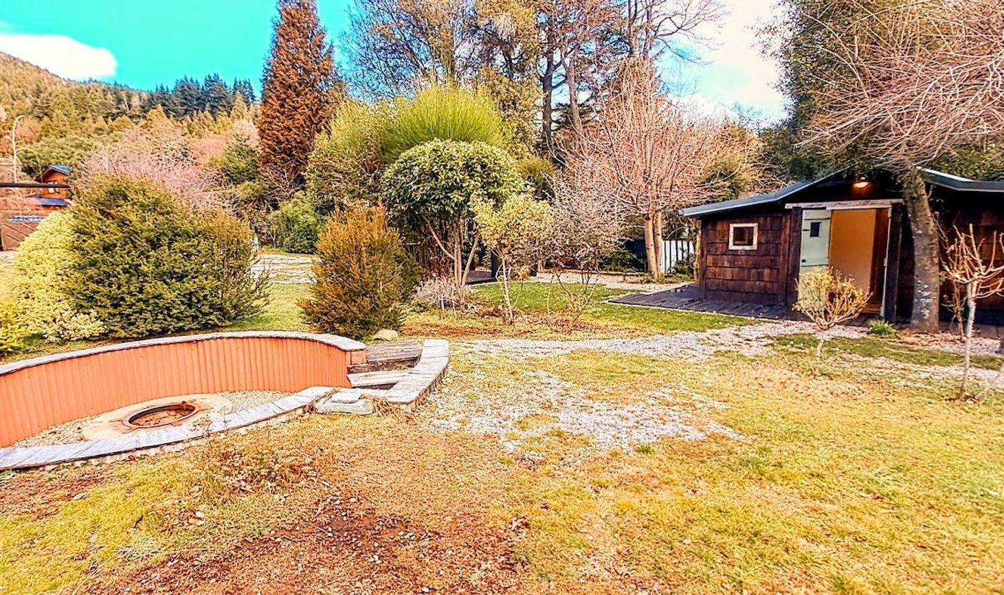 Foto de VENTA LOTE 2.305m2 CON MEJORAS AV BUSTILLO KM 18, imagen 2